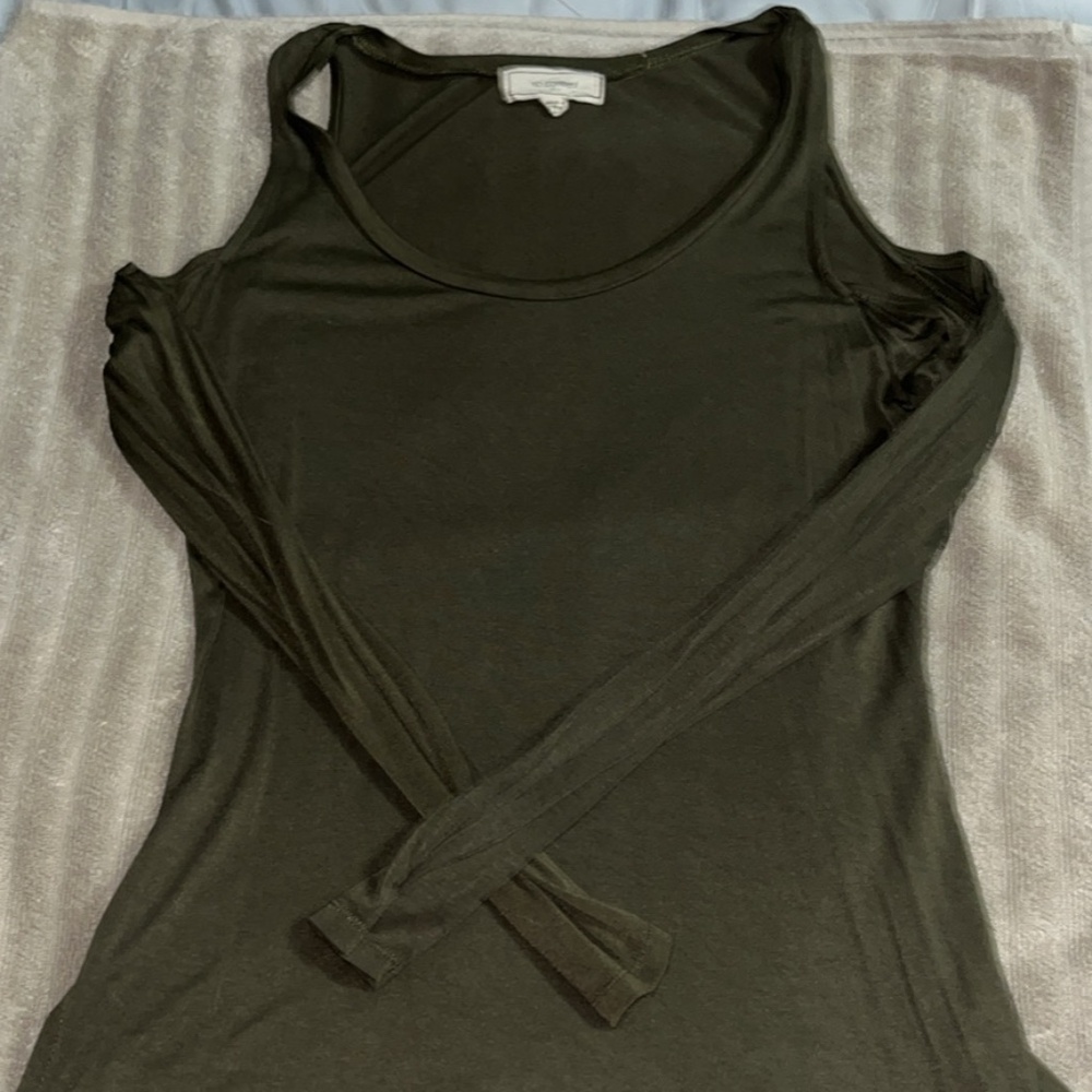 Cold shoulder long sleeve shirt